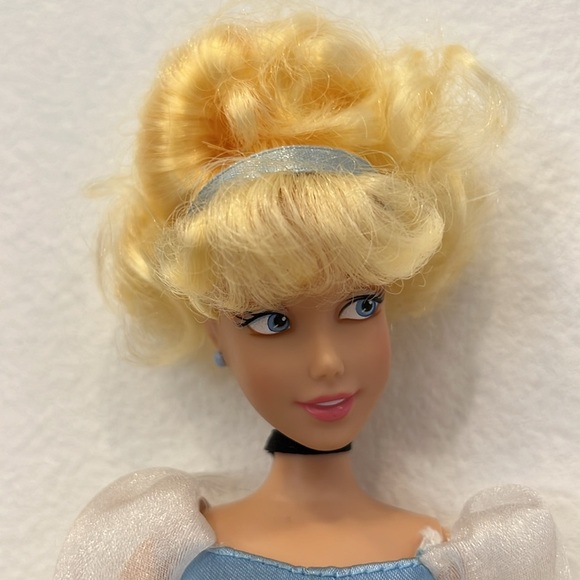 Disney Store Cinderella Doll - Picture 2 of 5